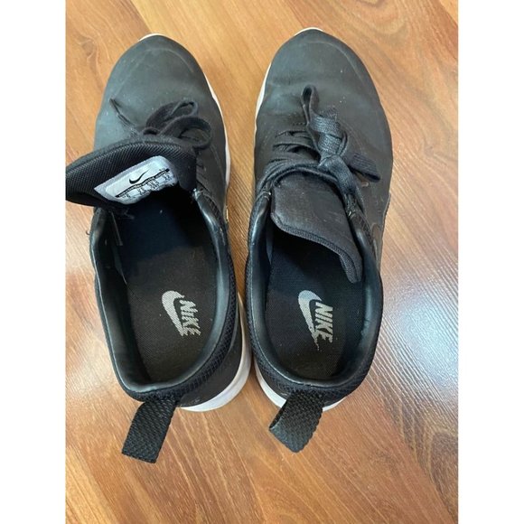 Nike Thea Sneakers - Picture 8 of 10